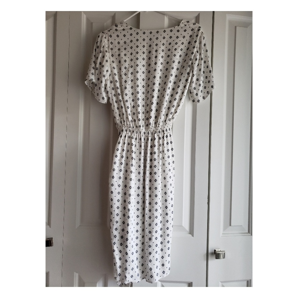 Dress - Picture 3 of 6